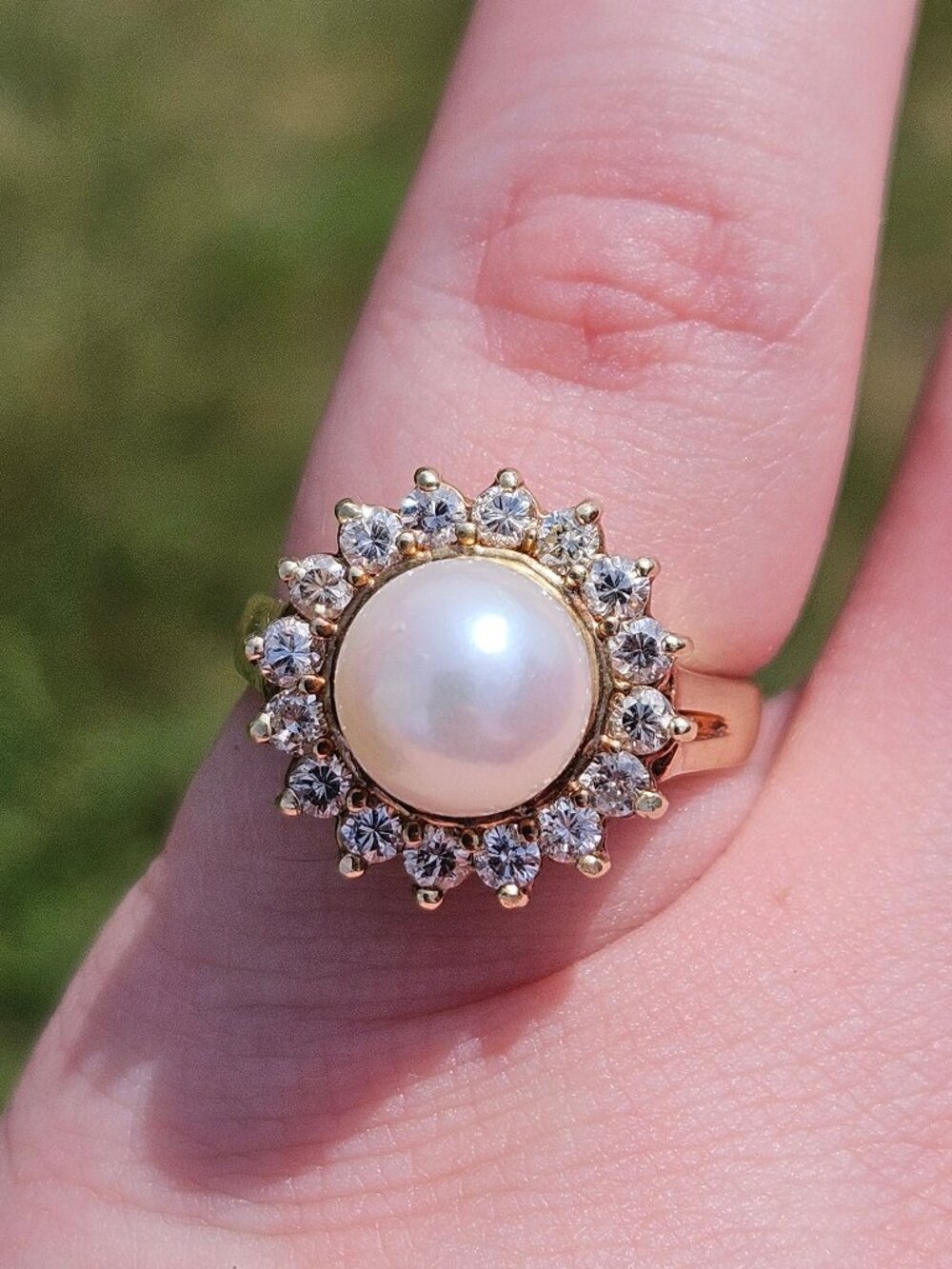 14K Yellow Gold 8mm Pearl Diamond Halo Cocktail Statement Ring Size 6.75